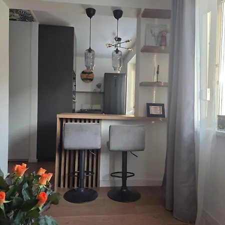 Apartmán Cozy Near O2 Arena